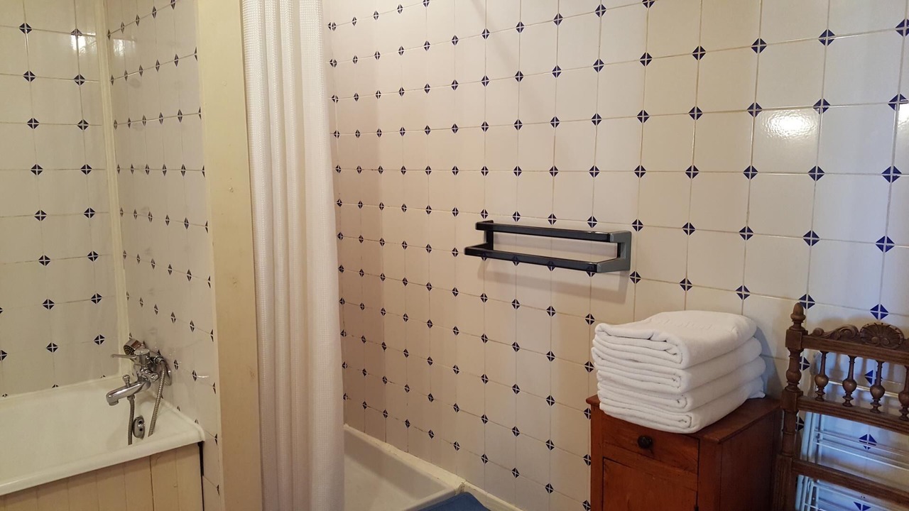 Photo of Bathroom in Montbellet