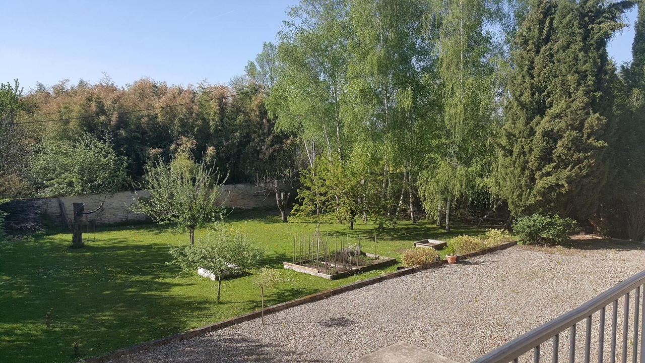 Photo of Outdoor in Montbellet