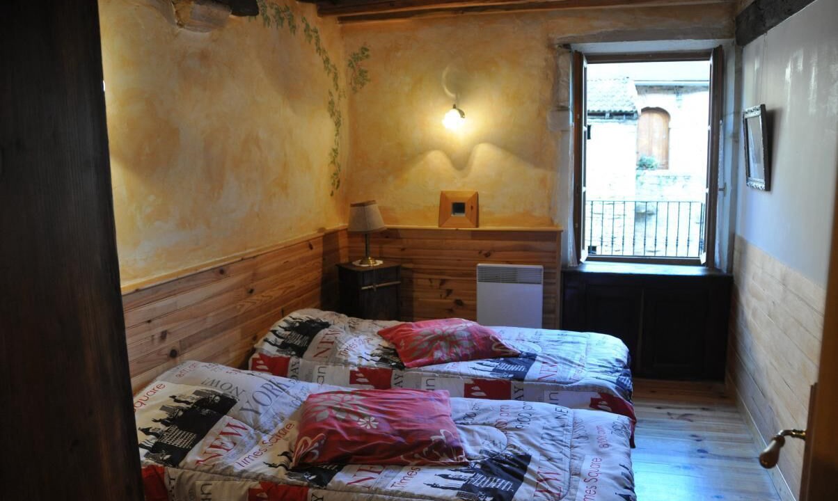 Photo of Bedroom in Etrigny