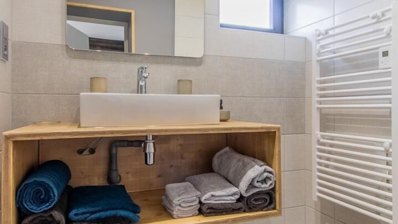 Photo of Bathroom in Montret