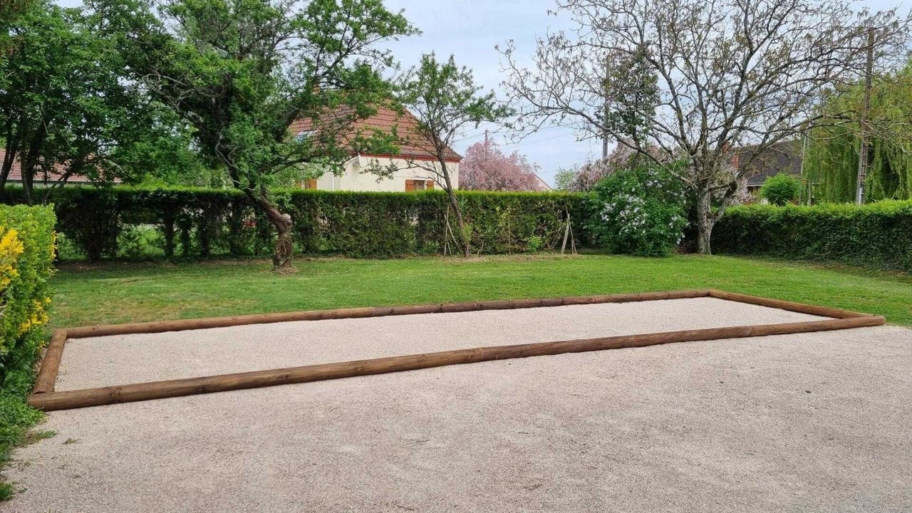 Photo of Outdoor in Montret