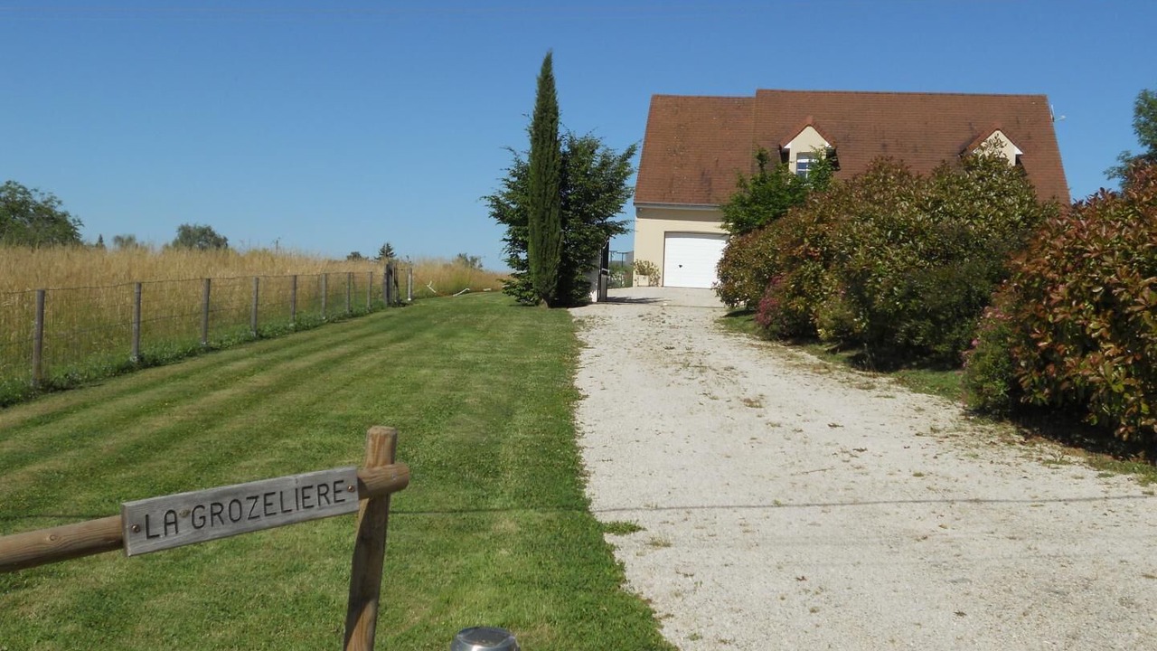 Photo of Outdoor in Demigny