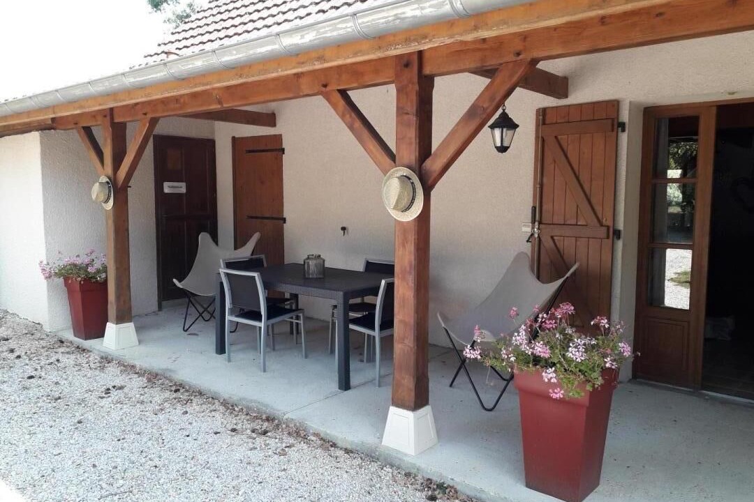 Photo of Outdoor in Tronchy