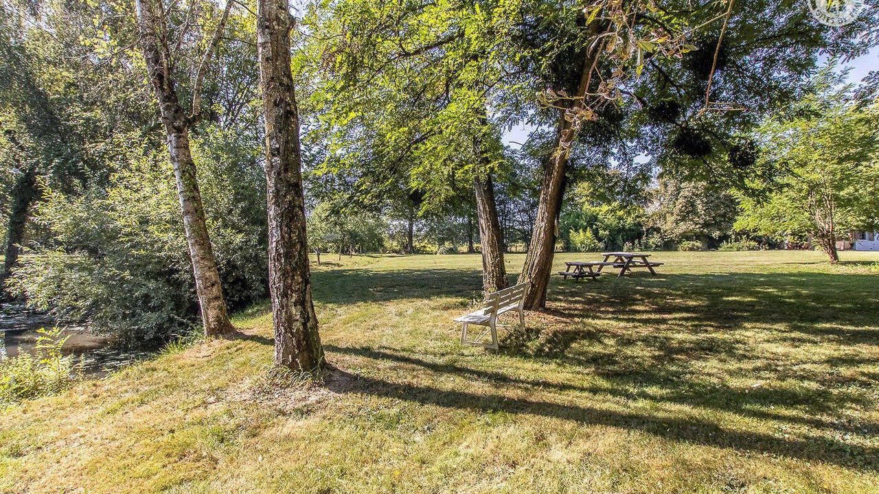 Photo of Outdoor in Serley