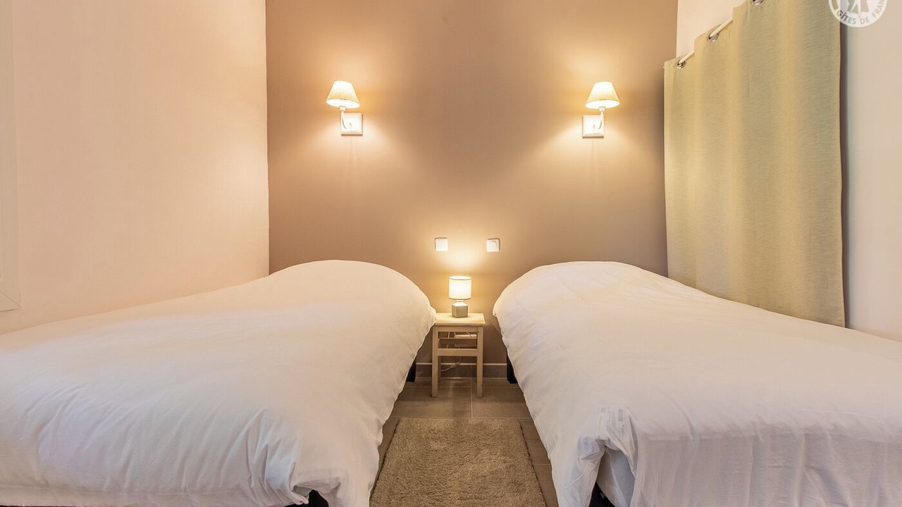 Photo of Bedroom in Serley