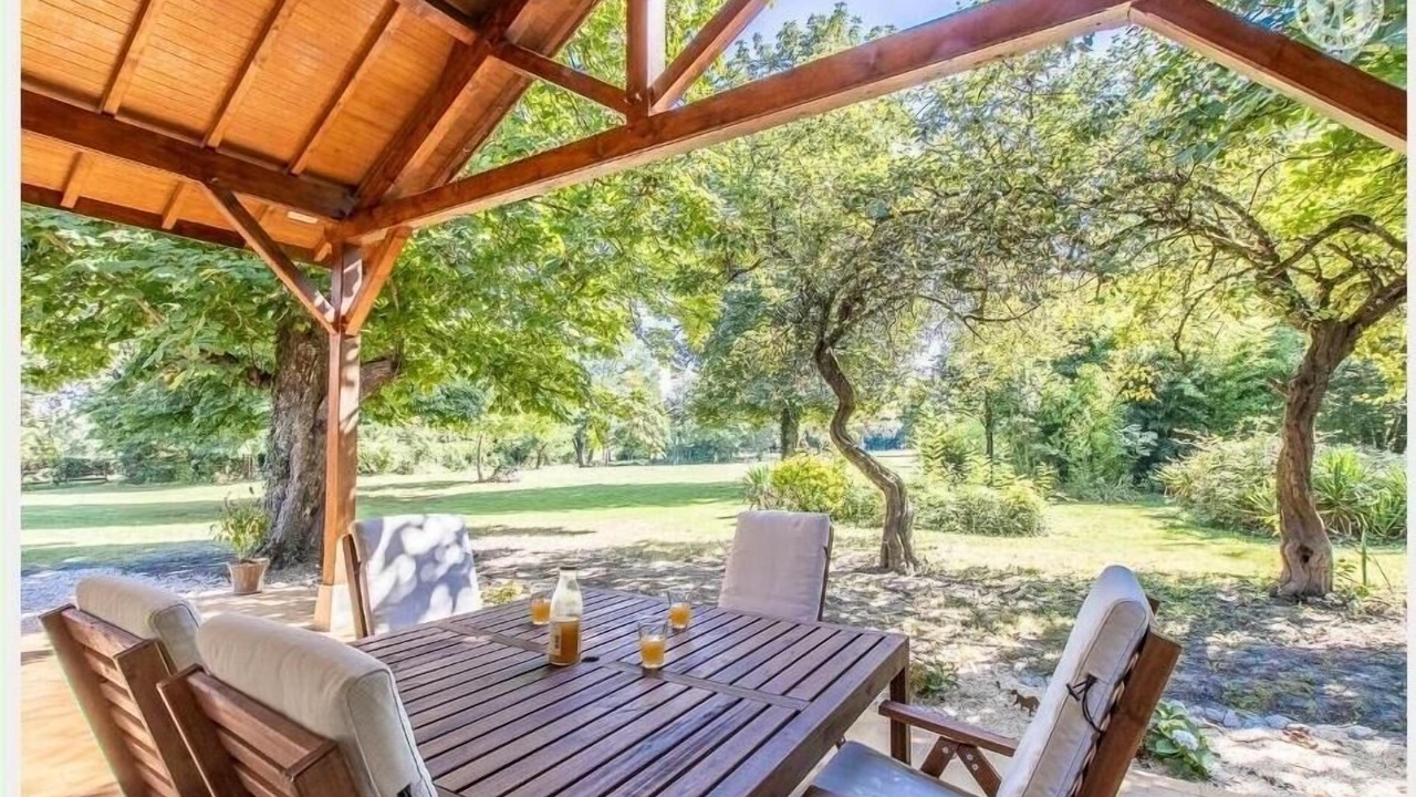 Photo of Outdoor in Serley