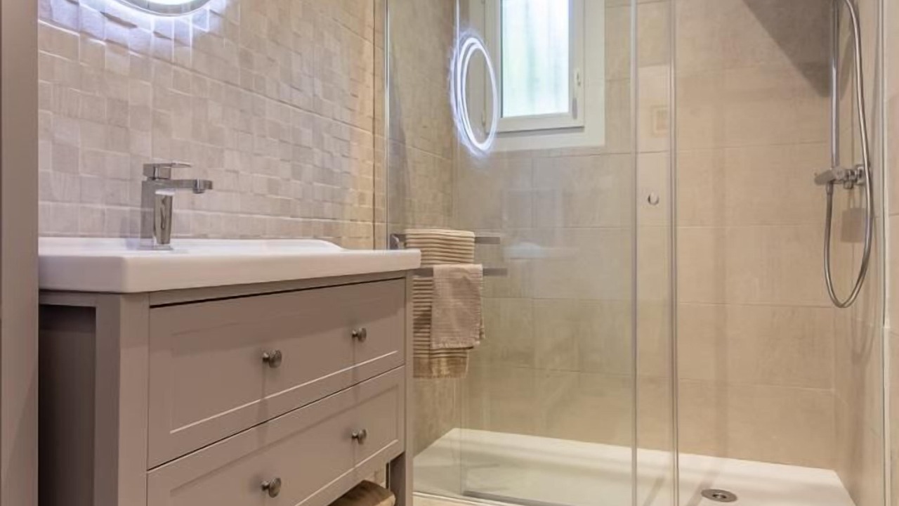 Photo of Bathroom in Serley