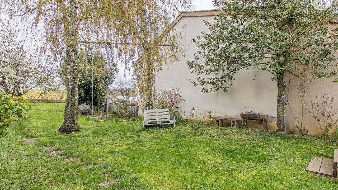 Photo of Outdoor in Solutre-Pouilly