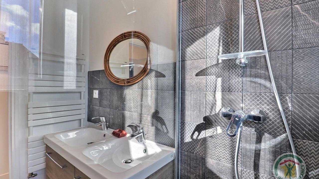 Photo of Bathroom in Saint-Ideuc