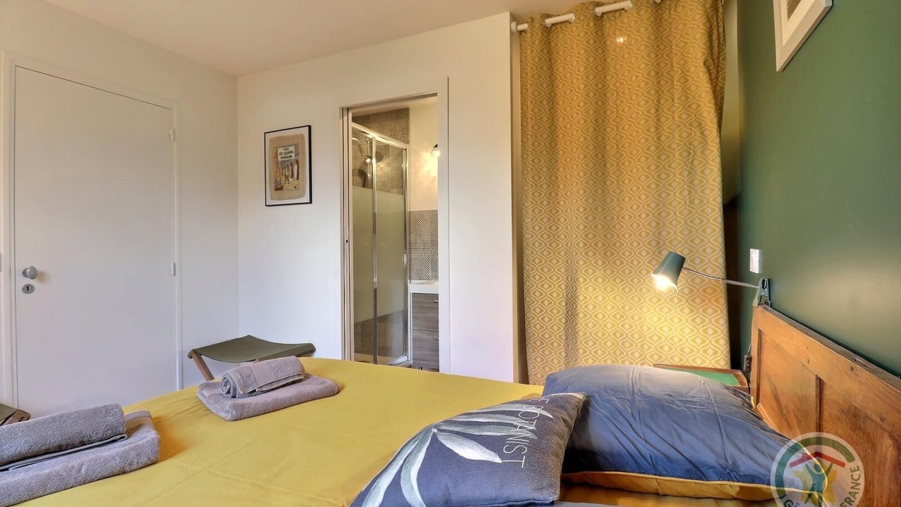 Photo of Bedroom in Saint-Ideuc