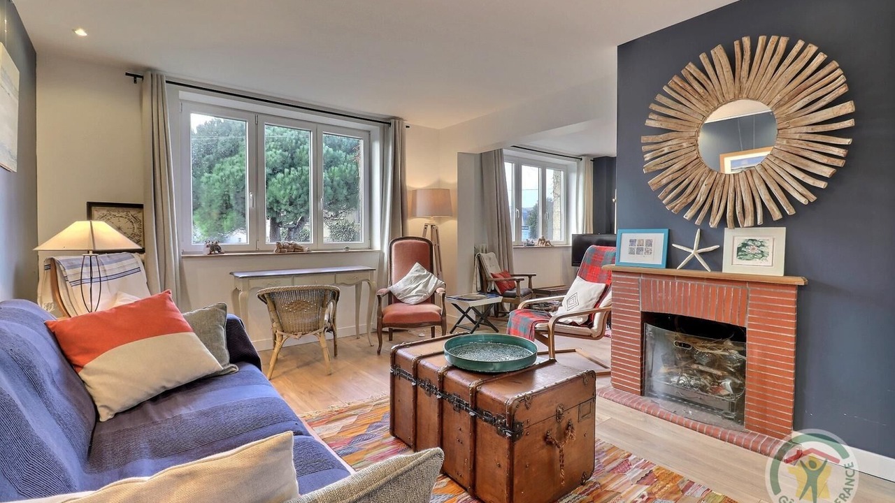 Photo of Livingroom in Saint-Ideuc