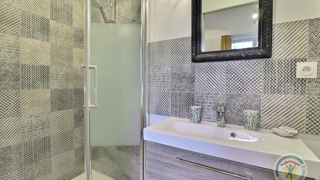 Photo of Bathroom in Saint-Ideuc