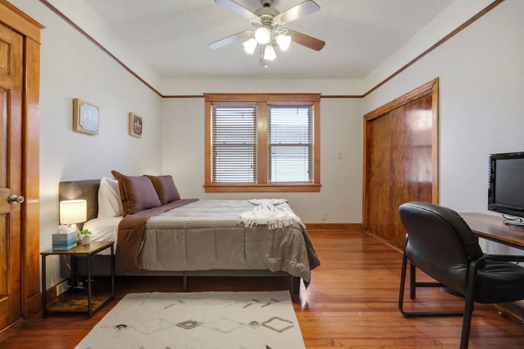Photo of Bedroom in Freret