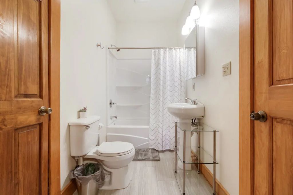 Photo of Bathroom in Freret