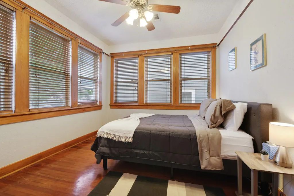 Photo of Bedroom in Freret