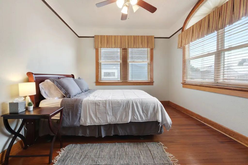 Photo of Bedroom in Freret