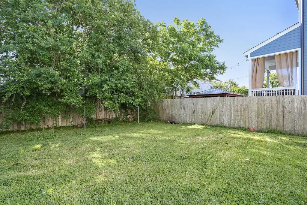 Photo of Outdoor in Freret