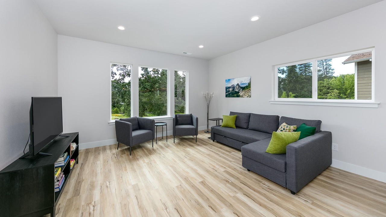 Photo of Livingroom in White Salmon