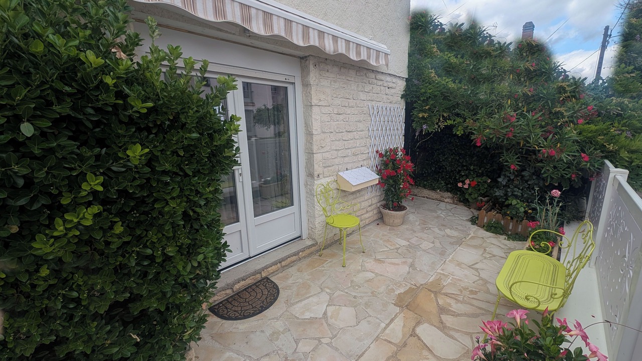 Photo of Patio Balcony in Brive-la-Gaillarde