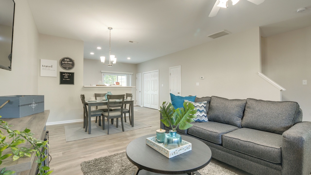Photo of Livingroom in Southeast Raleigh