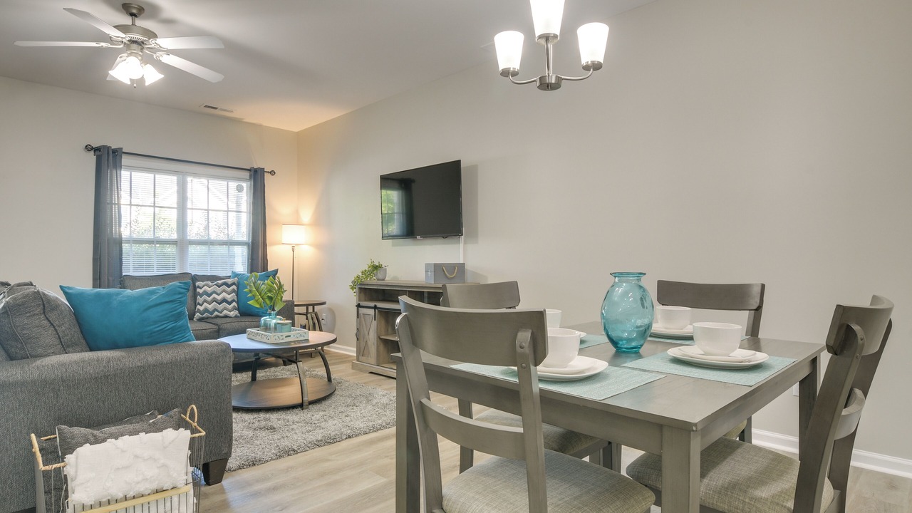 Photo of Livingroom in Southeast Raleigh