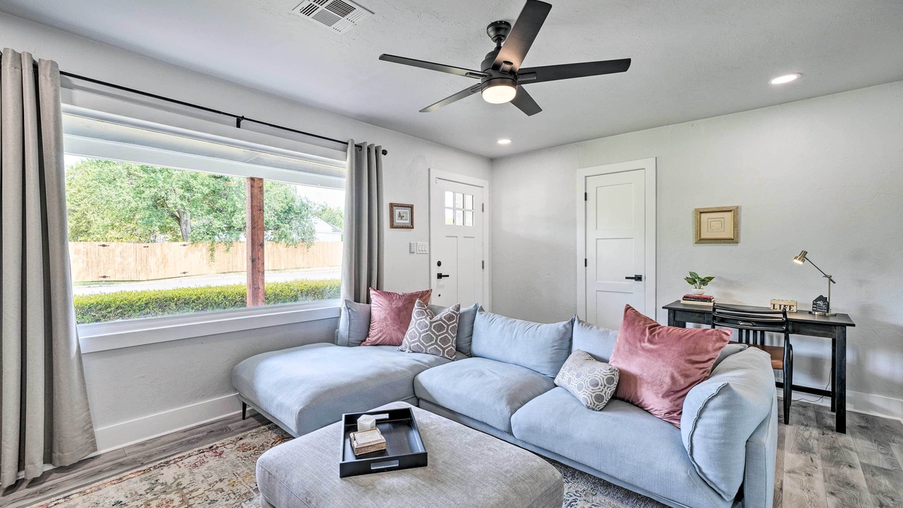 Photo of Livingroom in Central Oklahoma City