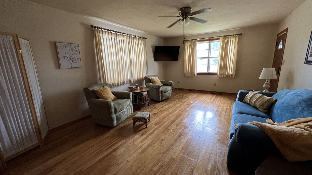 Photo of Livingroom in Russellville