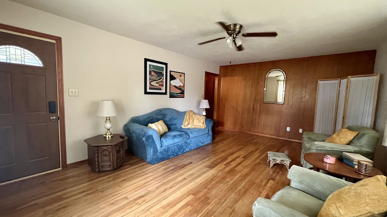 Photo of Livingroom in Russellville
