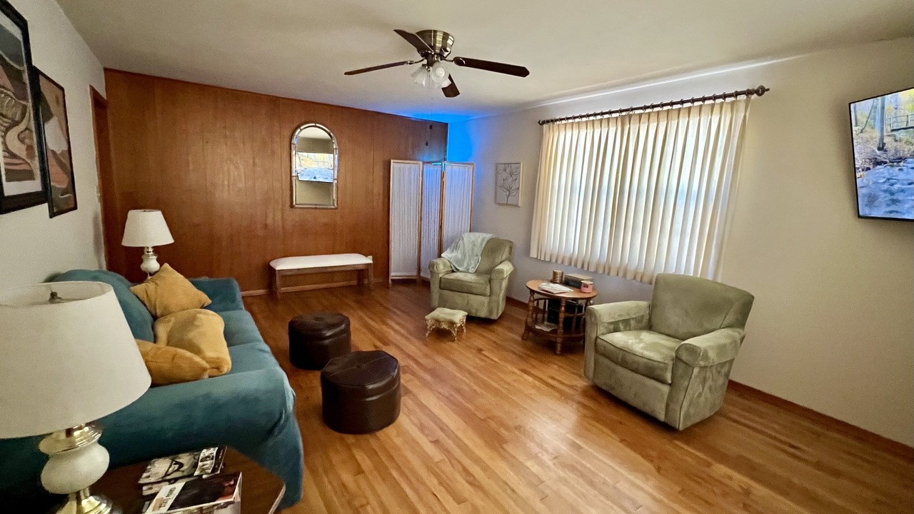 Photo of Livingroom in Russellville
