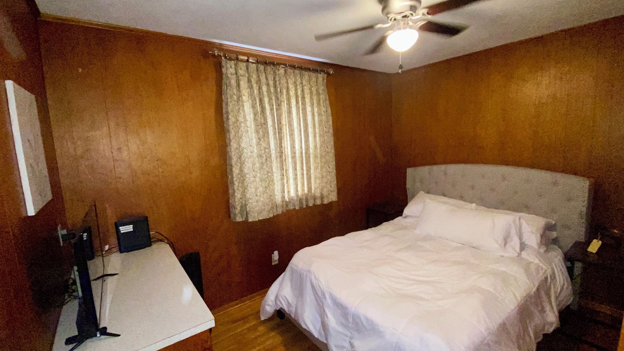 Photo of Bedroom in Russellville