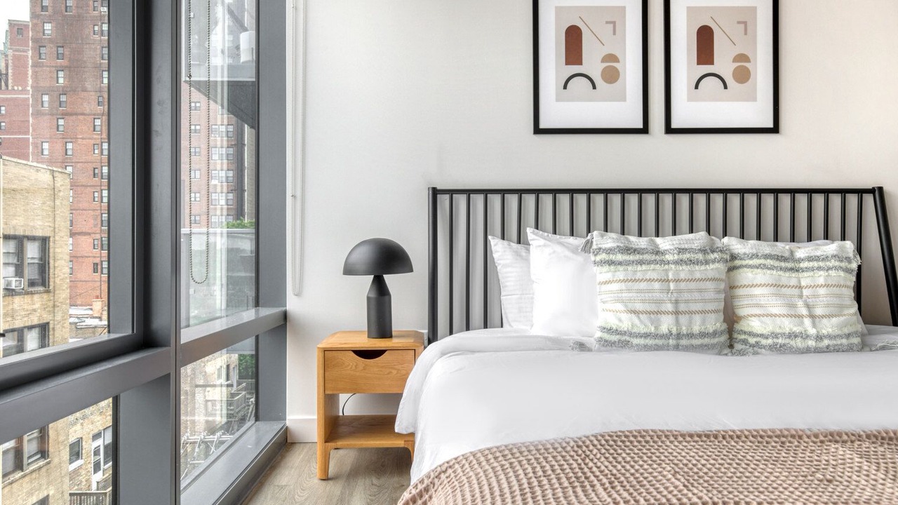 Photo of Bedroom in Lake View East