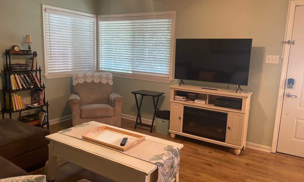 Photo of Livingroom in Auburn