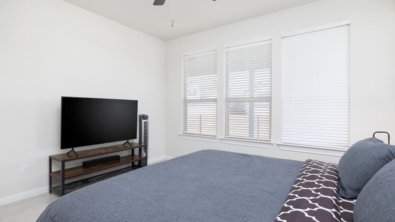 Photo of Bedroom in McNeil