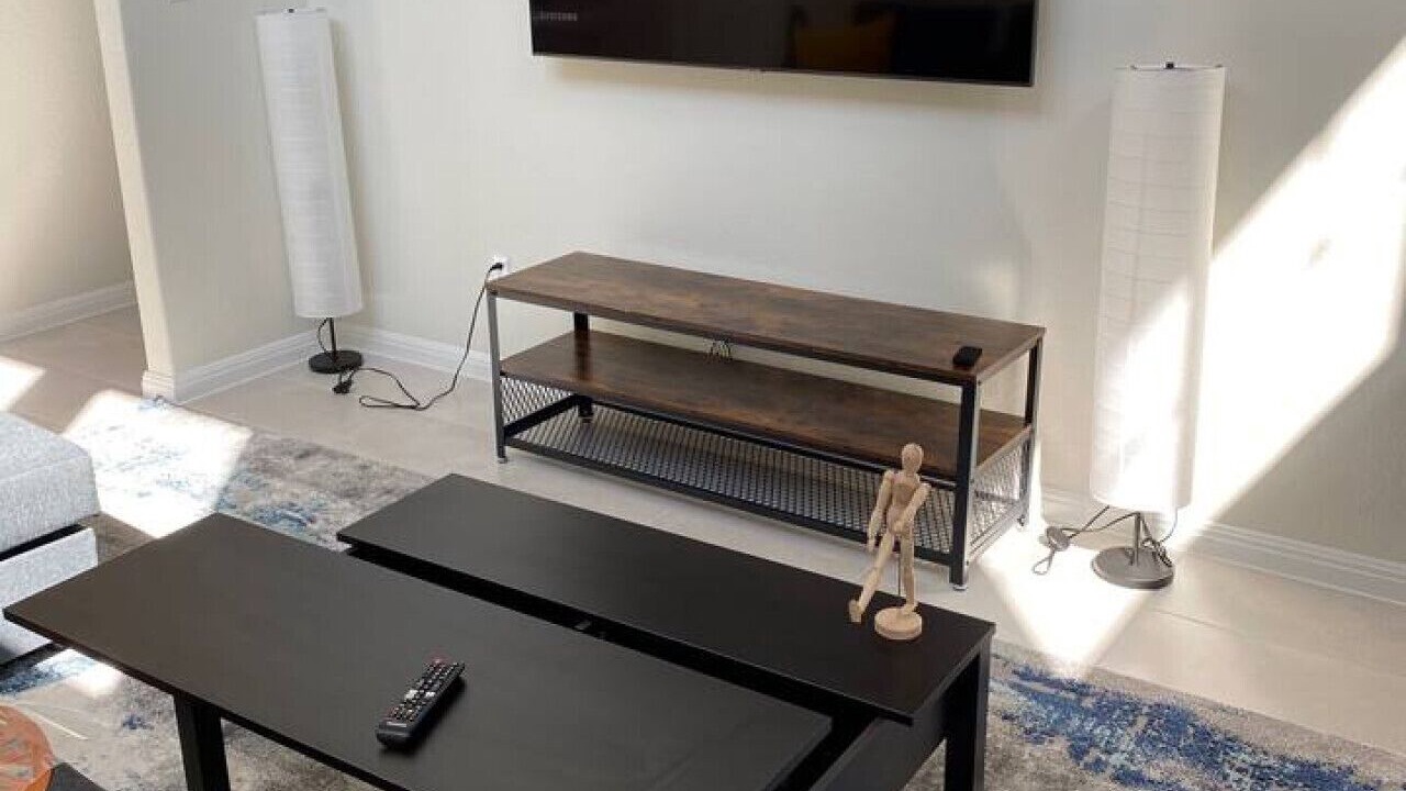 Photo of Livingroom in McNeil