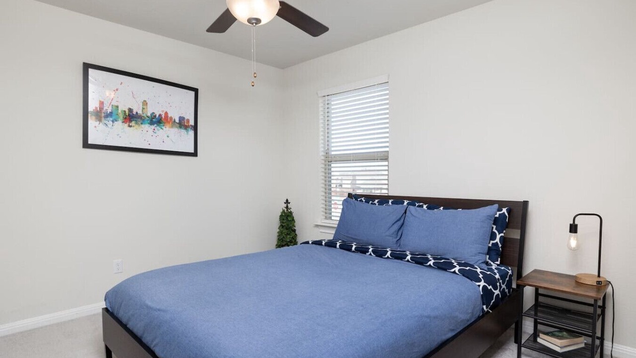 Photo of Bedroom in McNeil