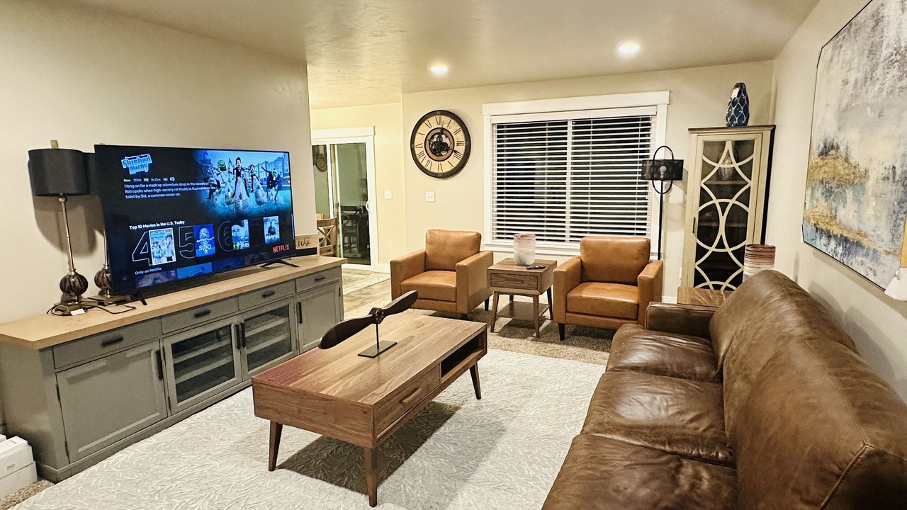 Photo of Livingroom in Bluffdale