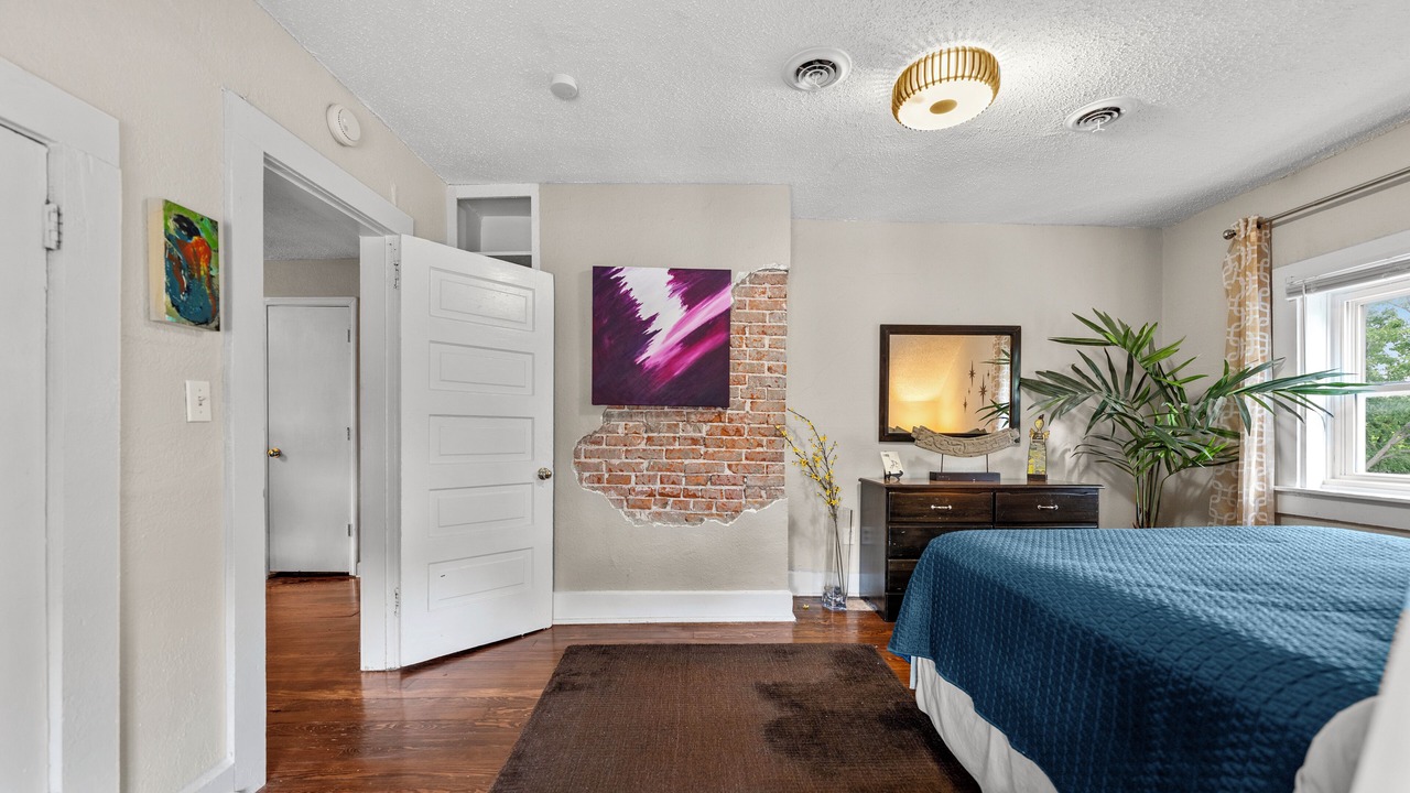 Photo of Bedroom in Southmoreland