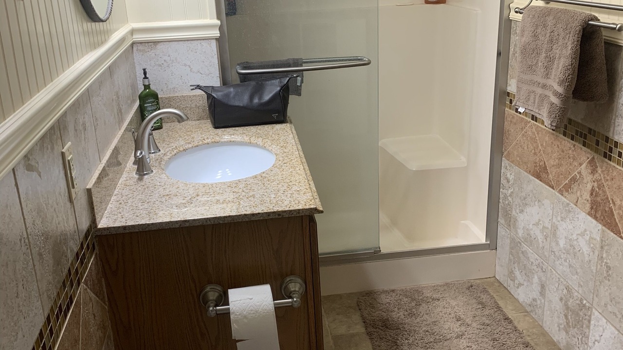 Photo of Bathroom in Cherokee Village