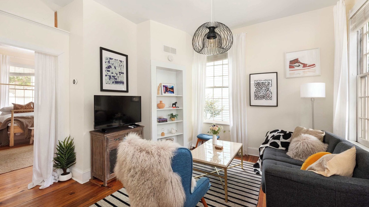 Photo of Livingroom in Cabbagetown