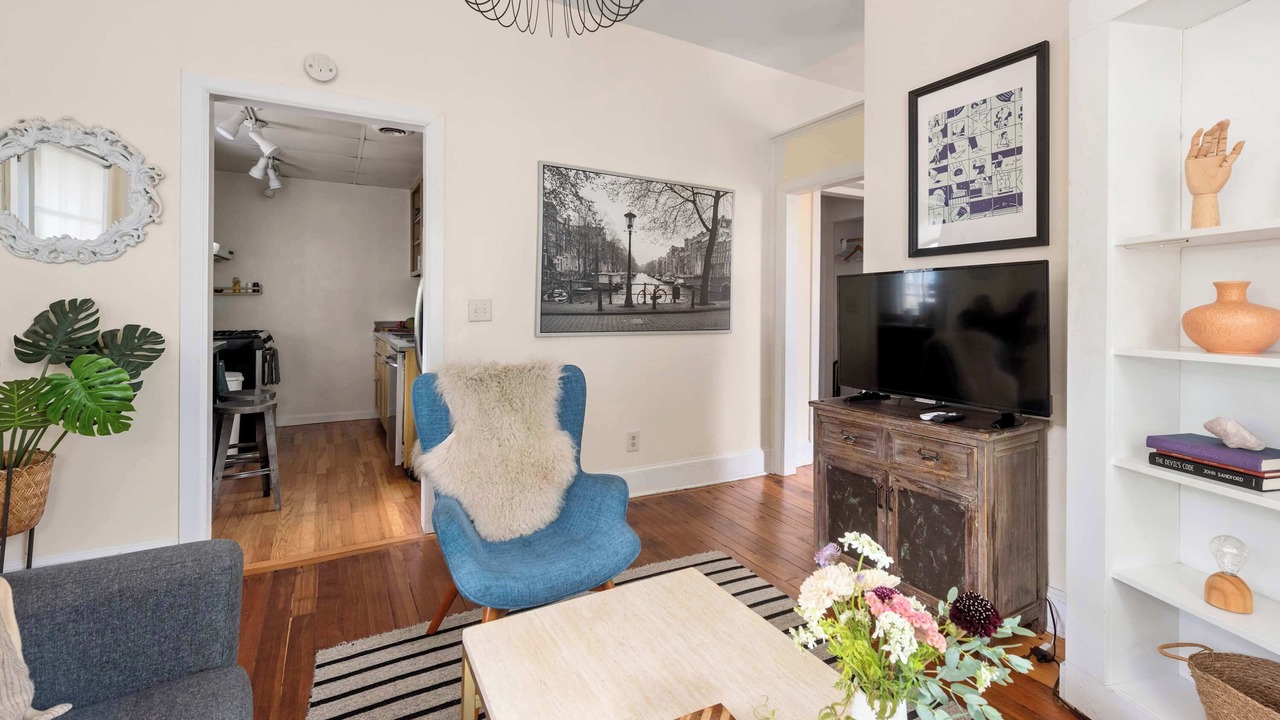 Photo of Livingroom in Cabbagetown