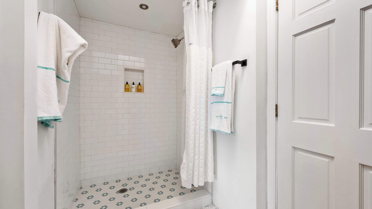 Photo of Bathroom in Cabbagetown