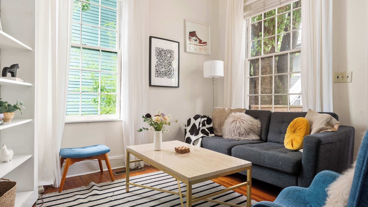 Photo of Livingroom in Cabbagetown