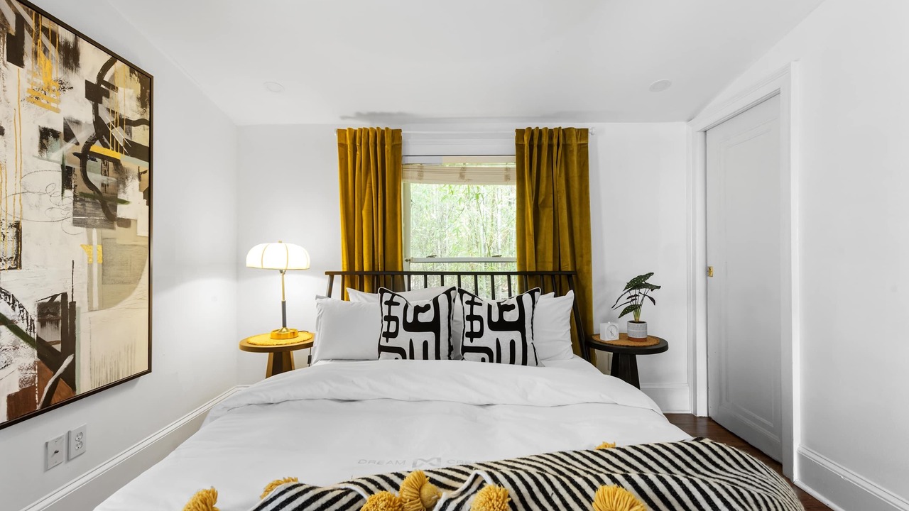 Photo of Bedroom in Cabbagetown
