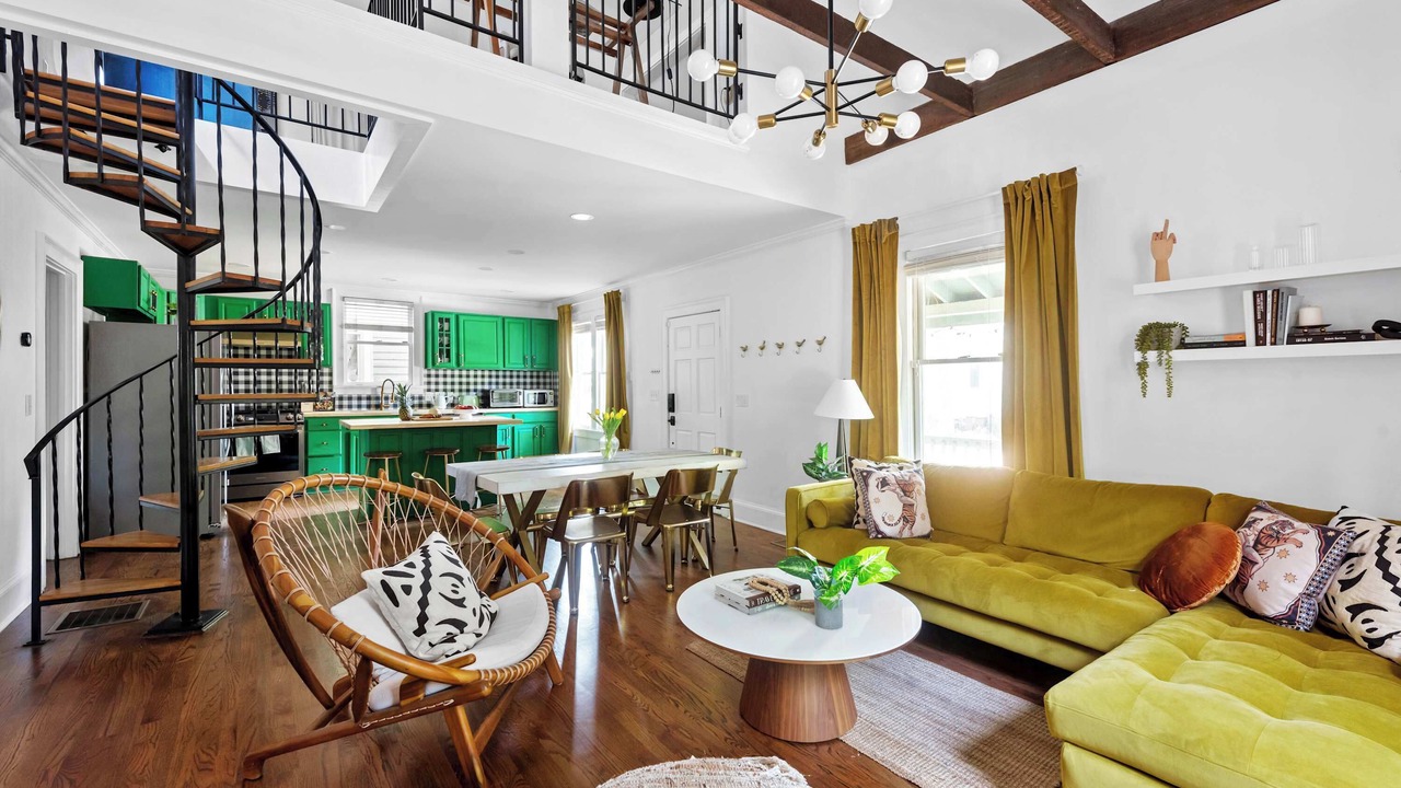 Photo of Livingroom in Cabbagetown
