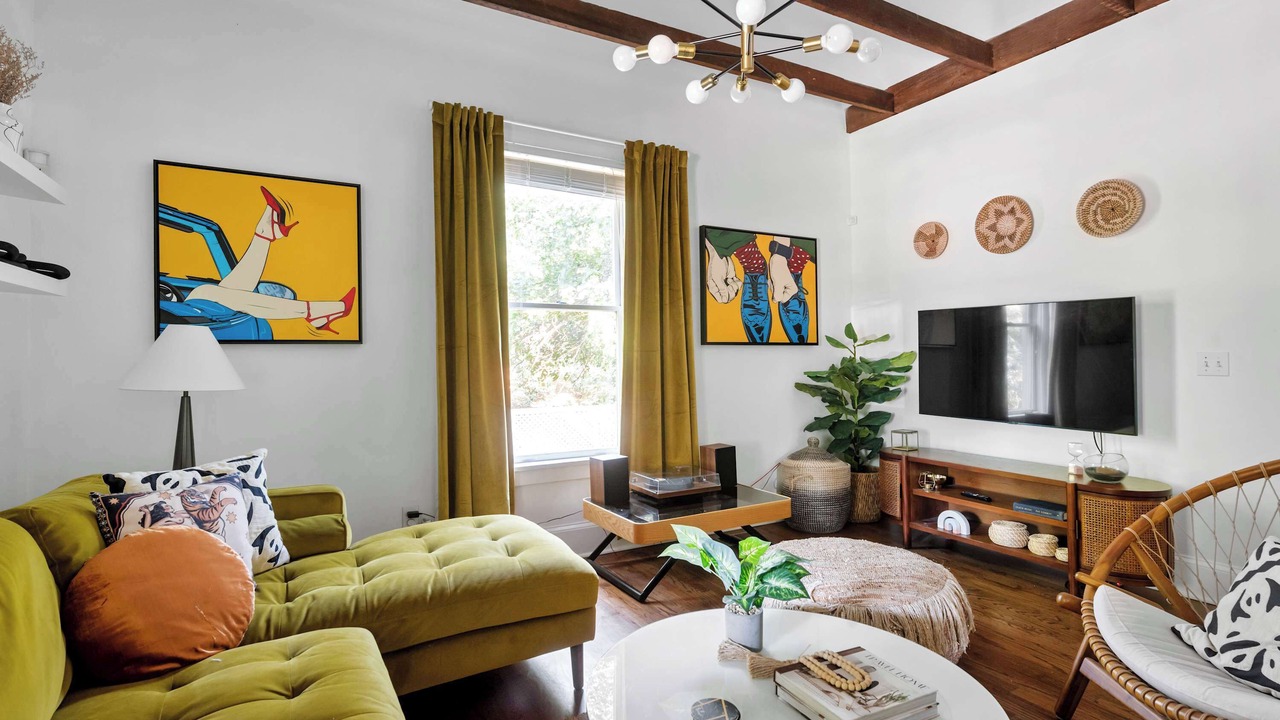 Photo of Livingroom in Cabbagetown