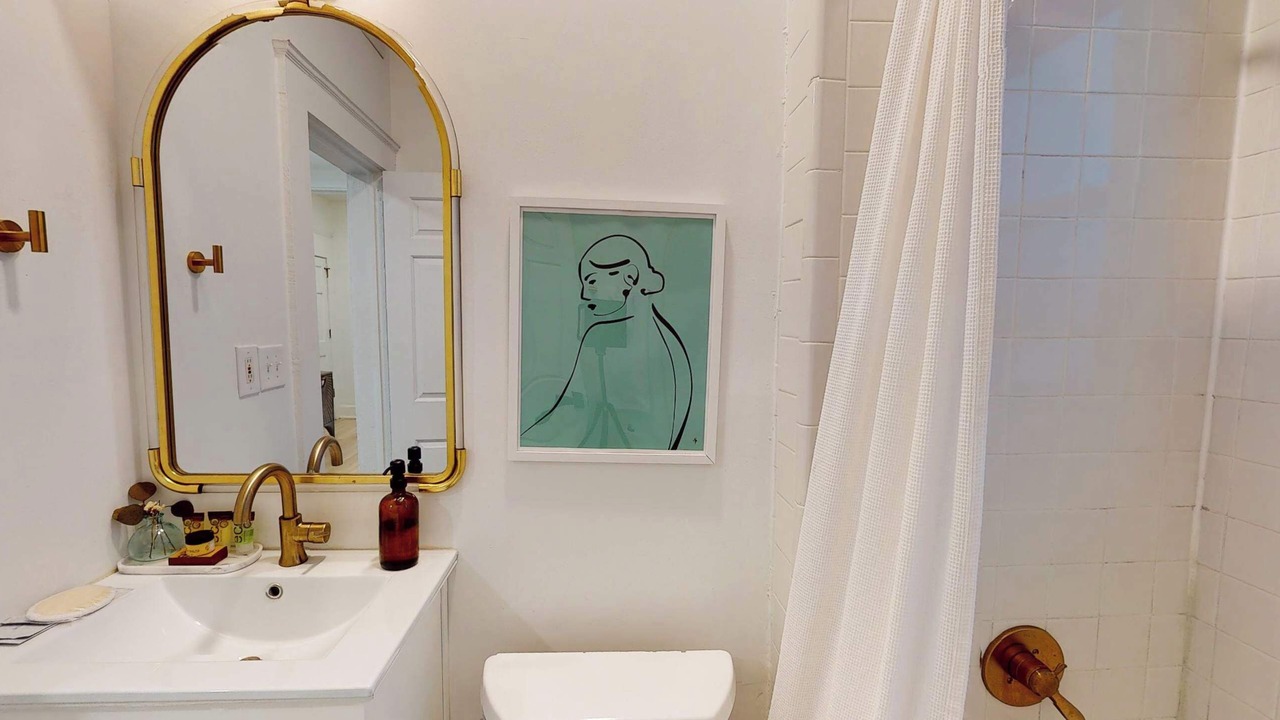 Photo of Bathroom in Candler Park