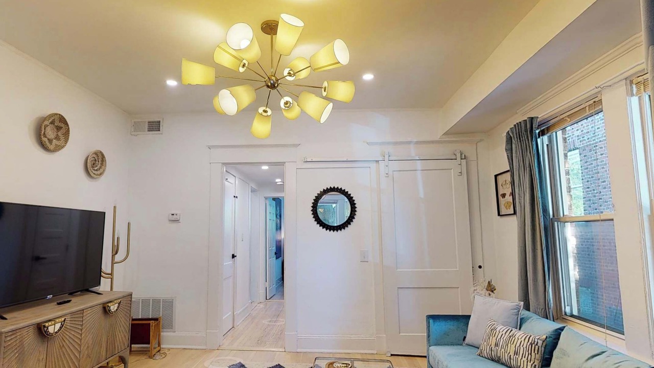 Photo of Livingroom in Candler Park
