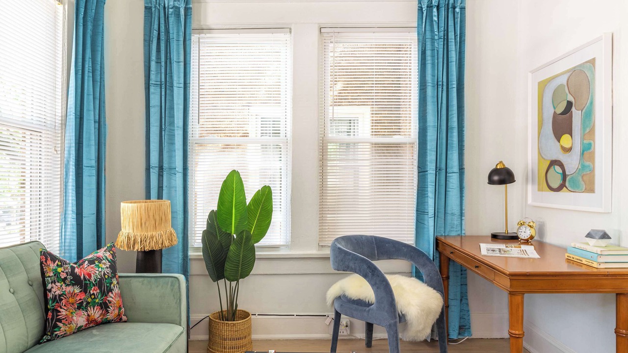 Photo of Livingroom in Candler Park