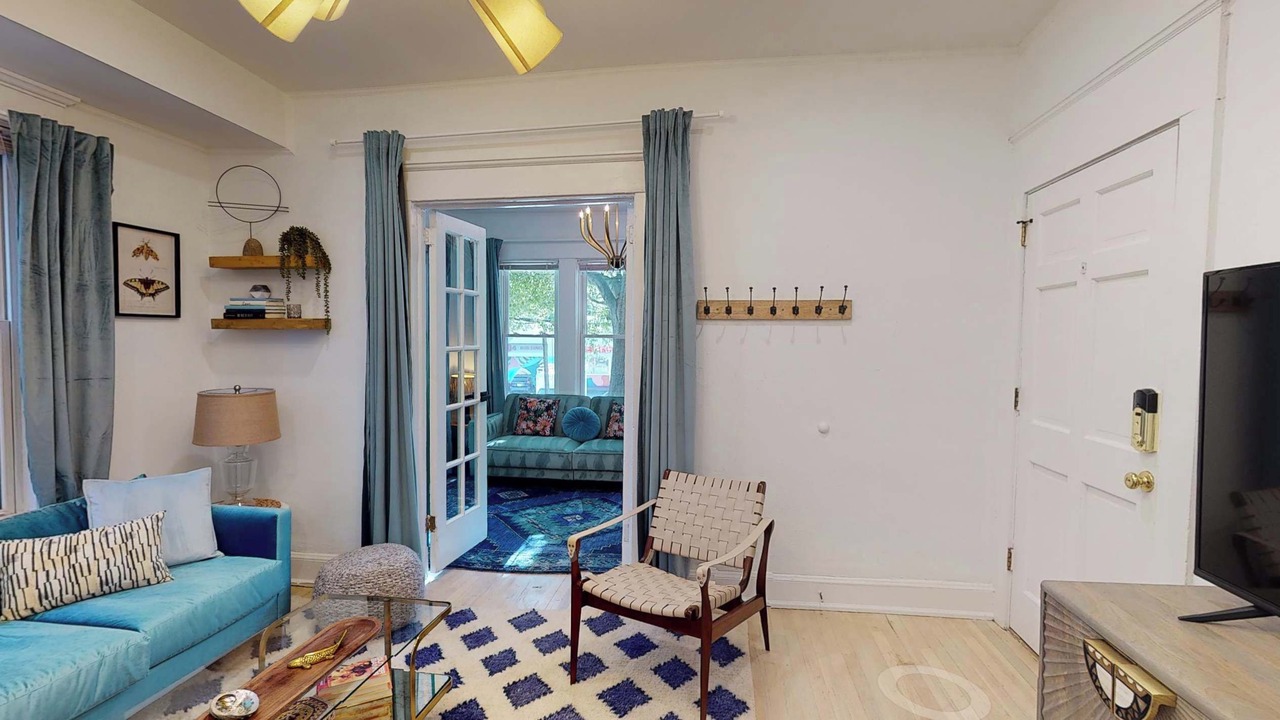Photo of Livingroom in Candler Park