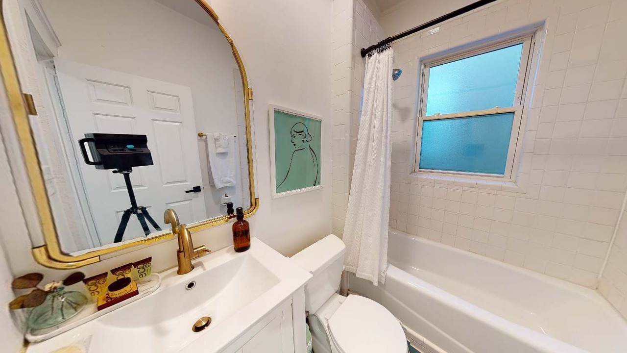 Photo of Bathroom in Candler Park